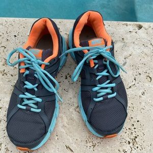 Nike women’s size 9